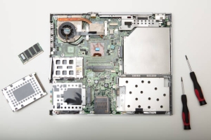 لپ‌تاپ گیمینگ MSI راهنمای تعمیر حرفه‌ای 62