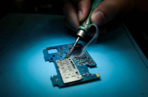 تعمیر لپ‌تاپ Apple فقط در نمایندگی 79