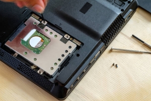 تفاوت تعمیر نرم‌افزاری و سخت‌افزاری لپ‌تاپ 43