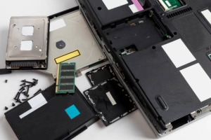 لپ‌تاپ گیمینگ MSI راهنمای تعمیر حرفه‌ای 55